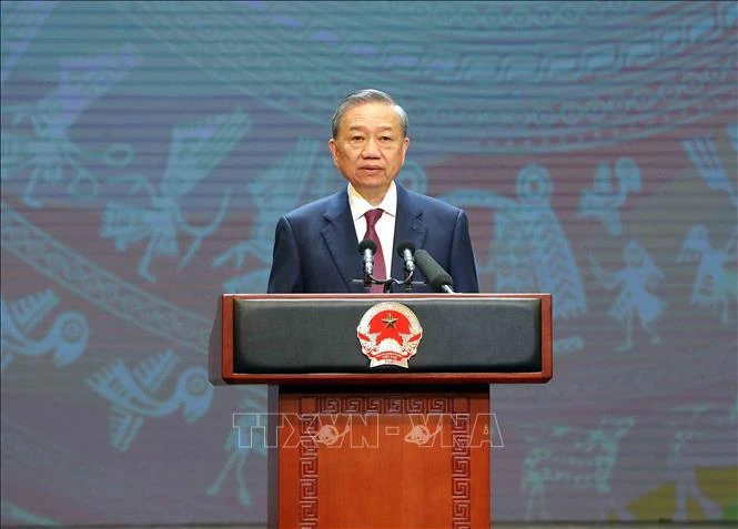 Party General Secretary and President To Lam speaks at the event (Photo: VNA)