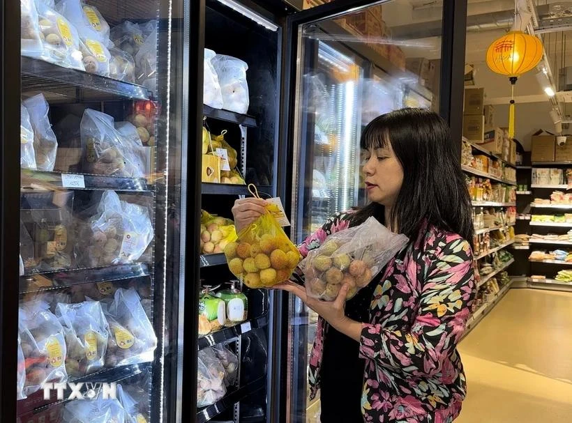 Vietnamese lychee hits French supermarket shelves. (Photo: VNA)