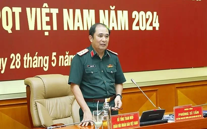 Sen. Lt. Gen. Phung Si Tan, Deputy Chief of the General Staff of the Vietnam People's Army, at the press conference on November 15 (Photo: VNA)