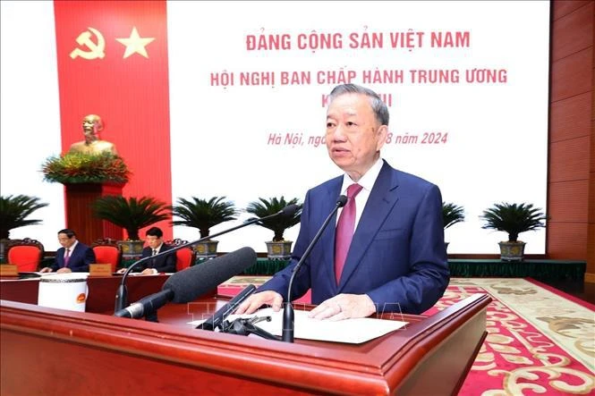 越南共产党中央委员会总书记、越南社会主义共和国主席苏林发表就职演讲。图自越通社